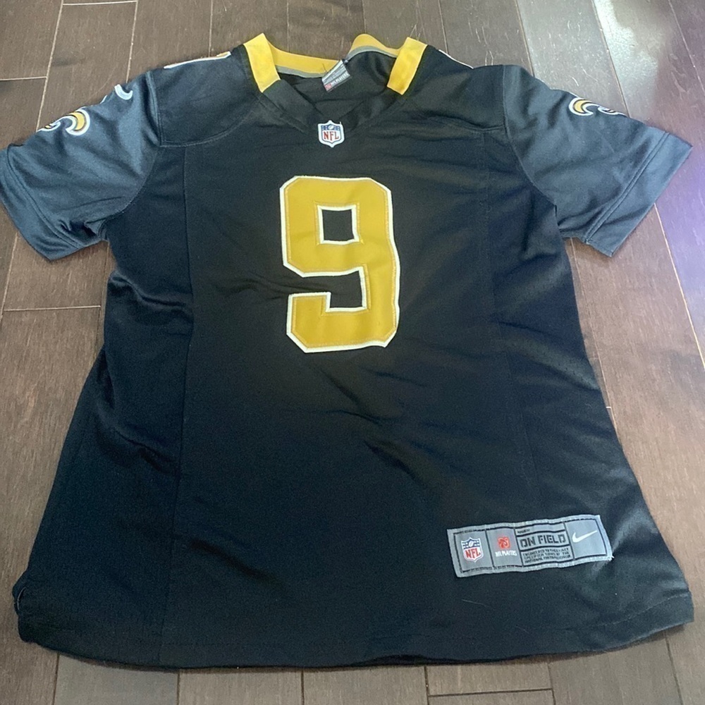 3/$30 NFL Nike size Medium juniors #9 Brees New Orleans saints